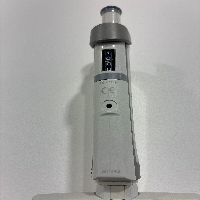 Eppendorf Research plus pipette 8 Channel image 3